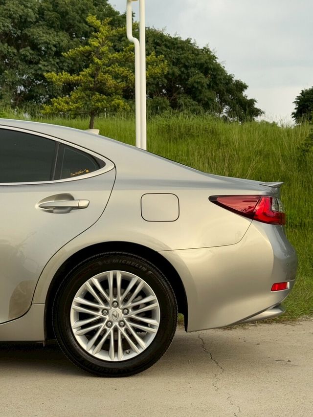 LEXUS凌志 ES200  第6張相片