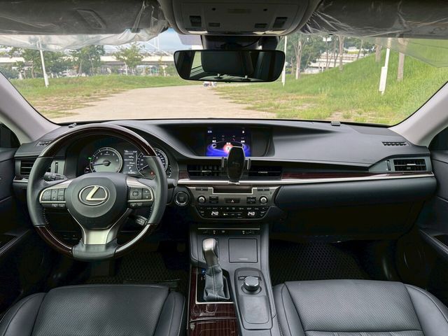 LEXUS凌志 ES200  第7張相片