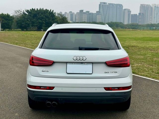 30TFSI 全車原版件! I-key免鑰匙 車道偏移 倒車顯影 方向盤快控 恆溫空調  第4張相片