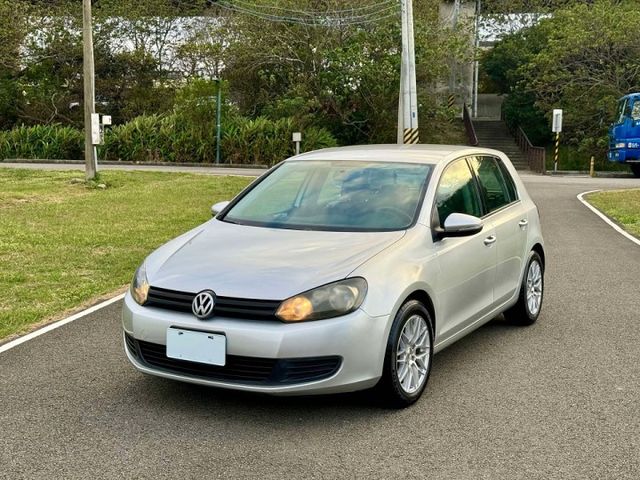 進口代步車 GOLF 1.6 全車原版件 全新天棚 冷氣、變速箱已整理 全車無待修 回去加油即可上路!!  第1張相片