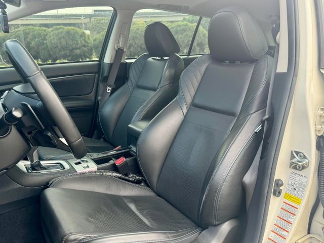 1.6T【GT-S頂級版】 全車原版件! 僅跑8萬 四輪傳動 電動加熱座椅 換檔撥片 盲點偵測  第8張相片