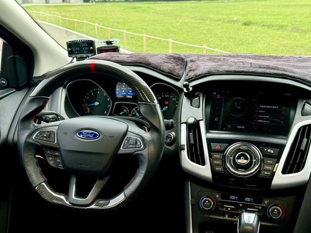 MK3.5 頂級運動S版 全車原版件 IKEY免鑰匙 盲點偵測 換檔撥片 全景天窗 360環景 安卓機  第10張相片