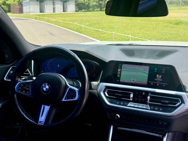 首發版大滿配! G20 320i 全車原鈑件 5AU智慧跟車 360環景 HUD抬顯 全數位儀表 腳踢電動尾門  第7張相片