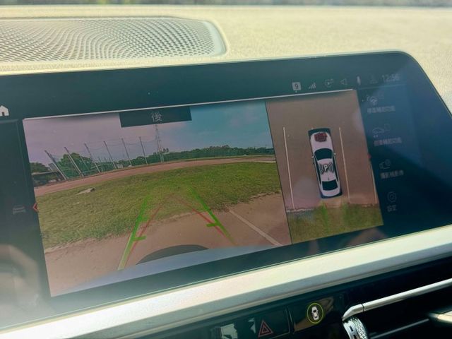 首發版大滿配! G20 320i 全車原鈑件 5AU智慧跟車 360環景 HUD抬顯 全數位儀表 腳踢電動尾門  第11張相片