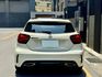 小改款!【 A180 AMG 】僅跑8.9萬 IKEY摸門 AMG內外觀套件 平把方向盤 電動記憶座椅  第4張縮圖