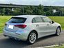 大改款!【W177 A200】 僅跑6.7萬 全車原版件 全液晶儀表 IKEY免鑰匙 觸控手寫版 LED頭尾燈  第3張縮圖