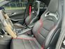 滿配! CLA45 4Matic 全車原版件 僅跑10萬 蝴蝶賽車座椅 IKEY摸門解鎖 全景大天窗 頻果樹排檔頭  第6張縮圖