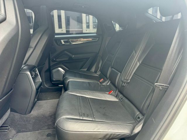 Caynne Coupe 3.0T 底色白 全車原版件 僅跑6萬公里 IKEY摸門 跑車計時套件 跑車排氣管 全景天窗  第8張相片