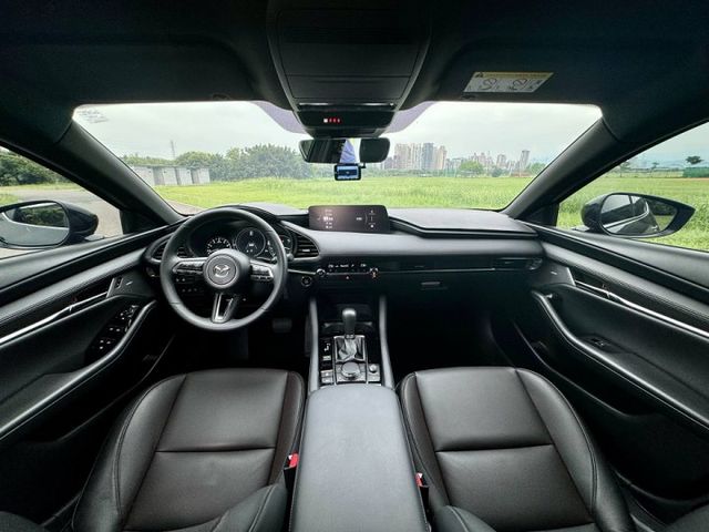 準新車 !【Bose旗艦版】 僅跑1.5萬 全車原版件 原廠保固中 ACC自動跟車 BOSE環繞音響 360環景  第7張相片