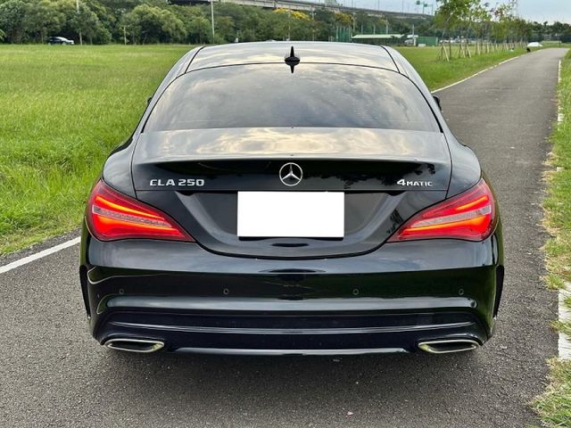 【Benz CLA250 AMG 4Matic】全車原版件 僅跑9萬 全景天窗 雙前加熱座椅 AMG運動套件  第4張相片