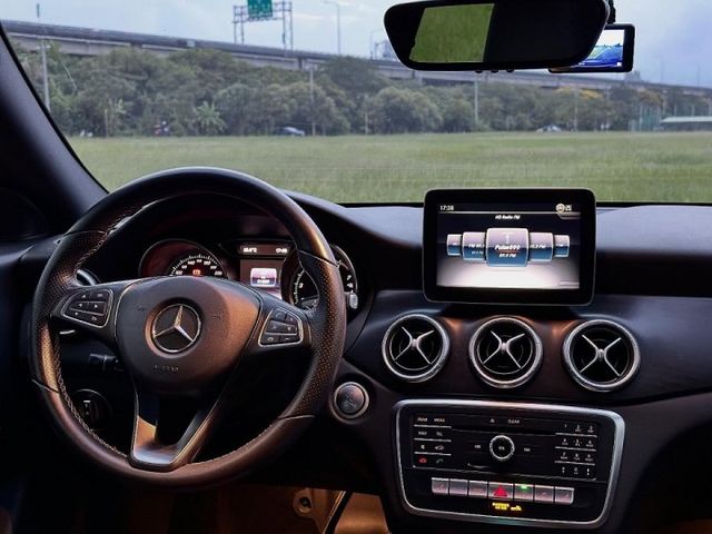 【Benz CLA250 AMG 4Matic】全車原版件 僅跑9萬 全景天窗 雙前加熱座椅 AMG運動套件  第9張相片