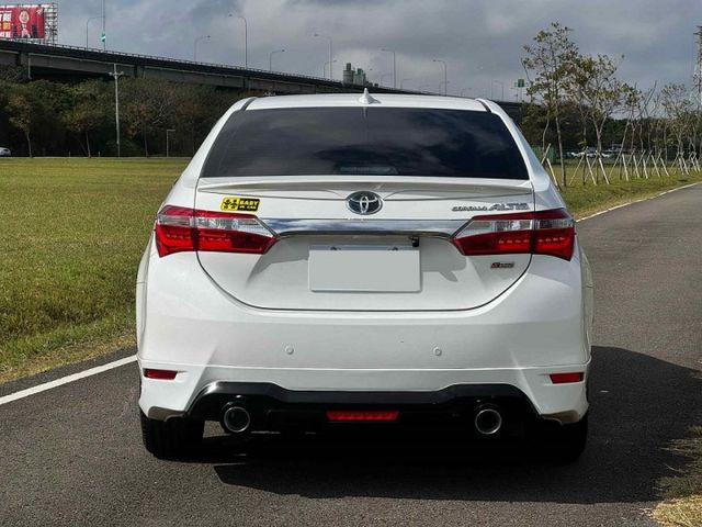 【稀有SAFTY+版本】全車原鈑件 認證車 I-KEY免鑰匙 恆溫空調 電折後視鏡 空決送大螢幕安卓機!!  第4張相片