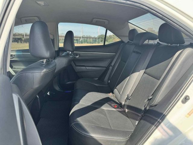 【11.5代 ALTIS 豪華版】僅跑8萬公里 鑑定認證車 升級鋁圈 360環景系統 大螢幕安卓機 IKEY免鑰匙  第6張相片