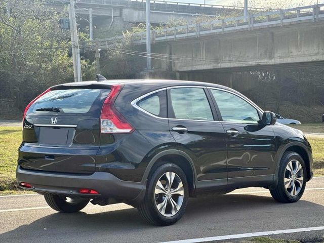 【CR-V。VTI-S頂級版】2.4大馬力 低稅金 全車原鈑件 換檔撥片 電動天窗 CP值最高大休旅!  第2張相片