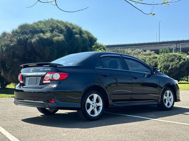 【2012 ALTIS E經典版 】優質代步車 氣氛極佳 全車原鈑件 電動天窗 恆溫空調 藍芽多媒體影音  第2張相片