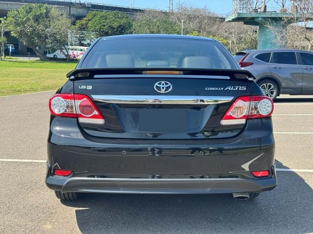 【2012 ALTIS E經典版 】優質代步車 氣氛極佳 全車原鈑件 電動天窗 恆溫空調 藍芽多媒體影音  第4張相片