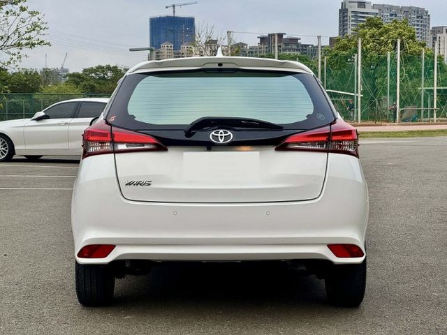 【Toyota Yaris 豪華版】僅跑5萬公里 認證車 I-KEY免鑰匙 恆溫空調 盲點偵測 藍芽多媒體影音  第4張相片