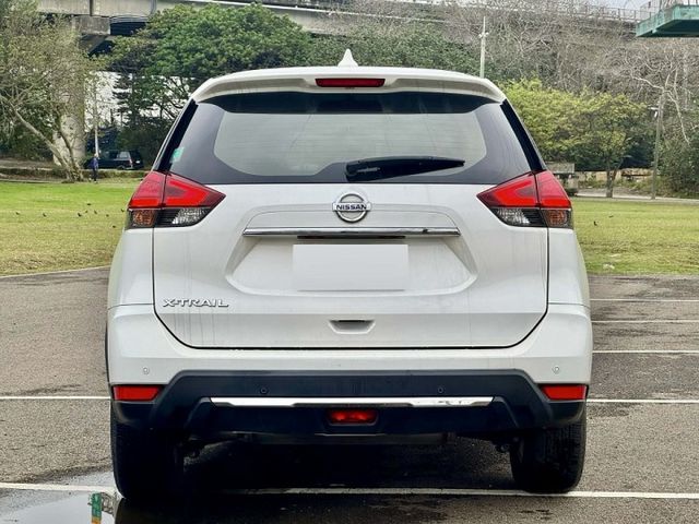 【Nissan X-Trail 2.0 超值版】僅跑2.5萬公里 全原廠保養 全車無事故原版件 恆溫空調 ISOFIX  第4張相片
