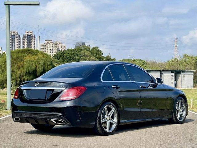 【C300 AMG 4MATIC】全車原鈑件 四鍵大滿配! 23P自動跟車 全景天窗 柏林之音 冷熱通風座椅 香氛套件  第3張相片