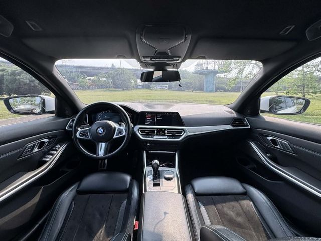 首發大滿配!【G20 320i M-Sport】全車原鈑件 H/K環繞音響 HUD抬顯 5AU自動跟車 中尾段閥門  第5張相片