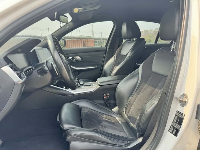 首發大滿配!【G20 320i M-Sport】全車原鈑件 H/K環繞音響 HUD抬顯 5AU自動跟車 中尾段閥門  第6張相片