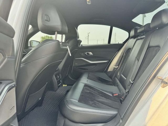 首發大滿配!【G20 320i M-Sport】全車原鈑件 H/K環繞音響 HUD抬顯 5AU自動跟車 中尾段閥門  第7張相片