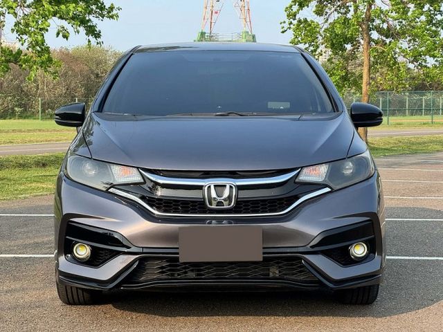 【FIT VTi-S】認證車 極佳氣氛 全車無限大包、側裙 CarPlay安卓機 方向盤快控鍵 換檔撥片 倒車顯影  第3張相片