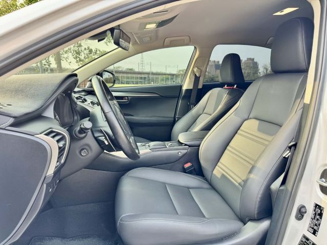 挑戰市場最美!【2021 NX 200 菁英PLUS版】僅跑3萬公里 全車原鈑原漆 ACC自動跟車 360環景  第5張相片