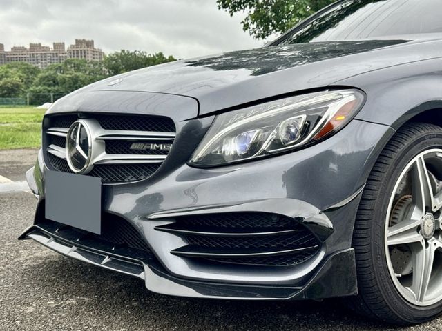 超滿配【W205 C300 AMG 4Matic】僅跑12萬公里 原版件 全車空力套件 柏林之音 全景天窗 冷熱座椅  第12張相片