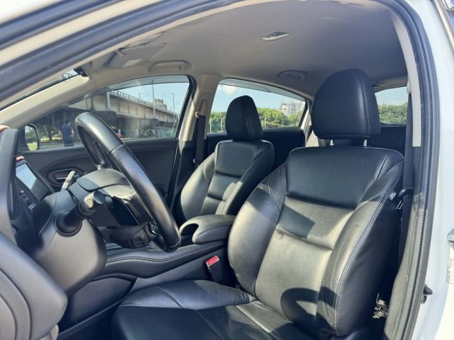 【Honda HR-V S頂級版】全車原鈑件 認證車 市場熱門小休旅 i-key免鑰匙啟動 換檔撥片  第6張相片