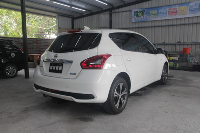 NISSAN日產 TIIDA  第2張相片