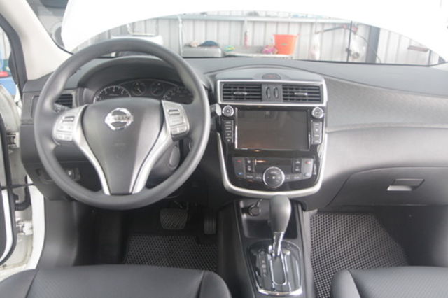 NISSAN日產 TIIDA  第5張相片