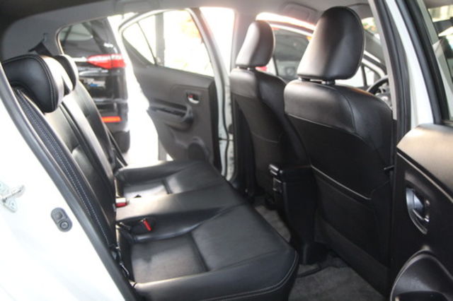 TOYOTA豐田 PRIUS C  第8張相片