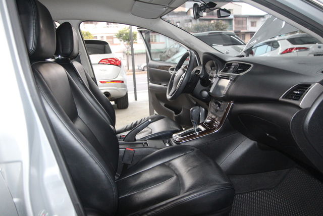 NISSAN日產 SENTRA  第13張相片