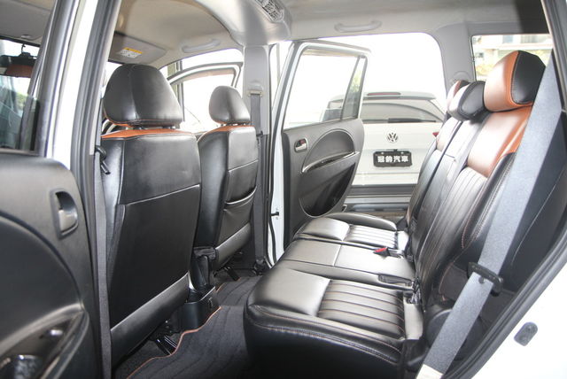 MITSUBISHI三菱 ZINGER  第9張相片