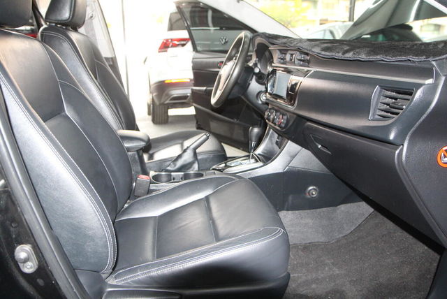 TOYOTA豐田 ALTIS  第7張相片