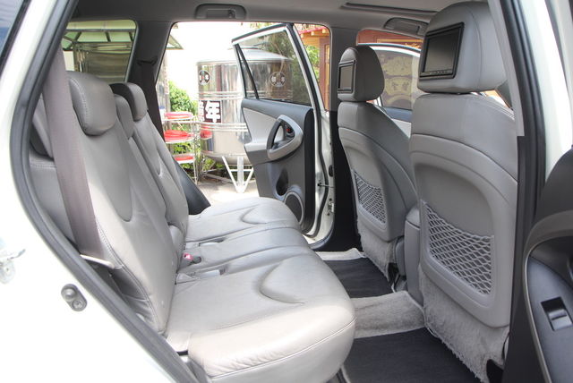 TOYOTA豐田 RAV4  第8張相片