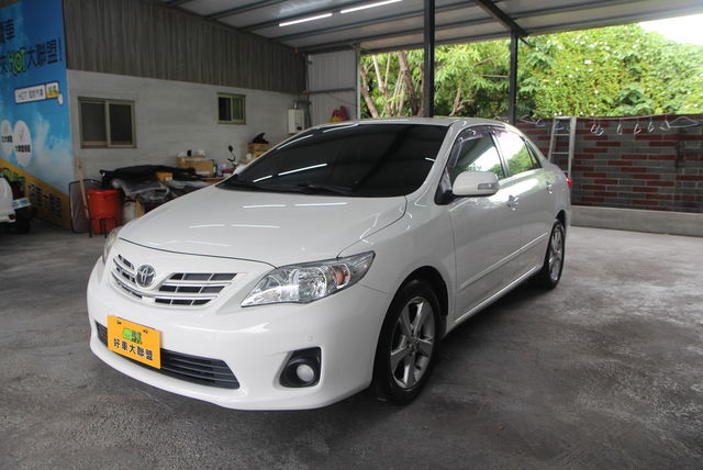 TOYOTA豐田 ALTIS  第1張相片