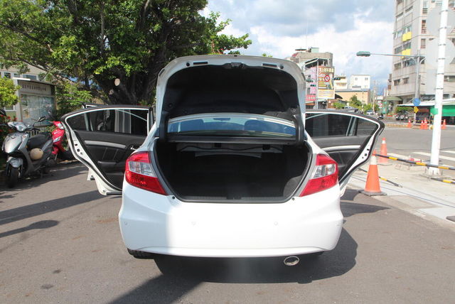 HONDA本田 CIVIC  第8張相片