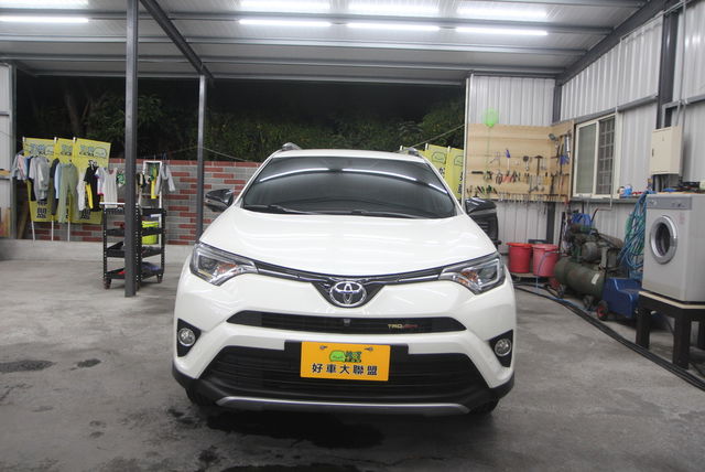 TOYOTA豐田 RAV4  第3張相片