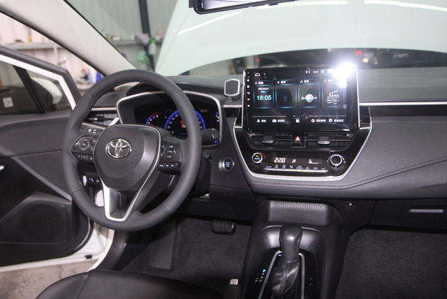 TOYOTA豐田 ALTIS  第5張相片