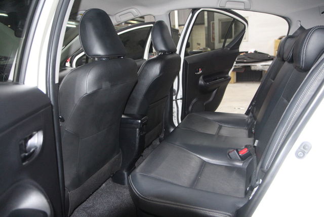 TOYOTA豐田 PRIUS C  第8張相片