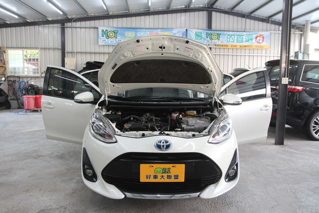 TOYOTA豐田 PRIUS C  第9張相片