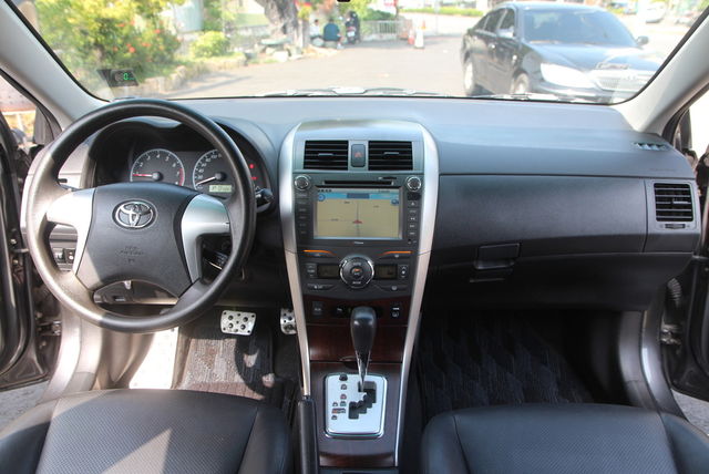 TOYOTA豐田 ALTIS  第5張相片