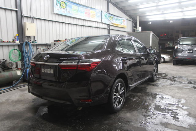 TOYOTA豐田 ALTIS  第2張相片