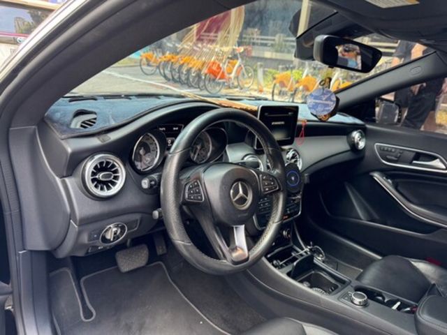 M-BENZ賓士 CLA250  第6張相片