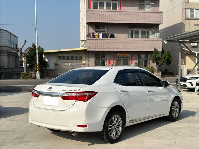 TOYOTA豐田 ALTIS  第6張相片