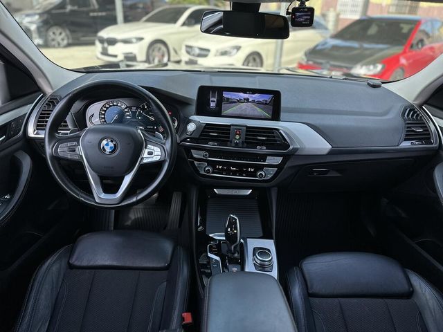 BMW寶馬 X4 XDRIVE20I  第2張相片