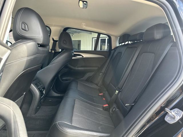 BMW寶馬 X4 XDRIVE20I  第4張相片