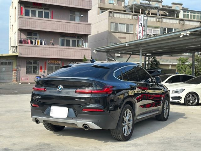 BMW寶馬 X4 XDRIVE20I  第6張相片